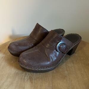 Born Brown Leather Silver Buckle 2.5-Inch Heel Slip-On Clogs Mules Size 7/38